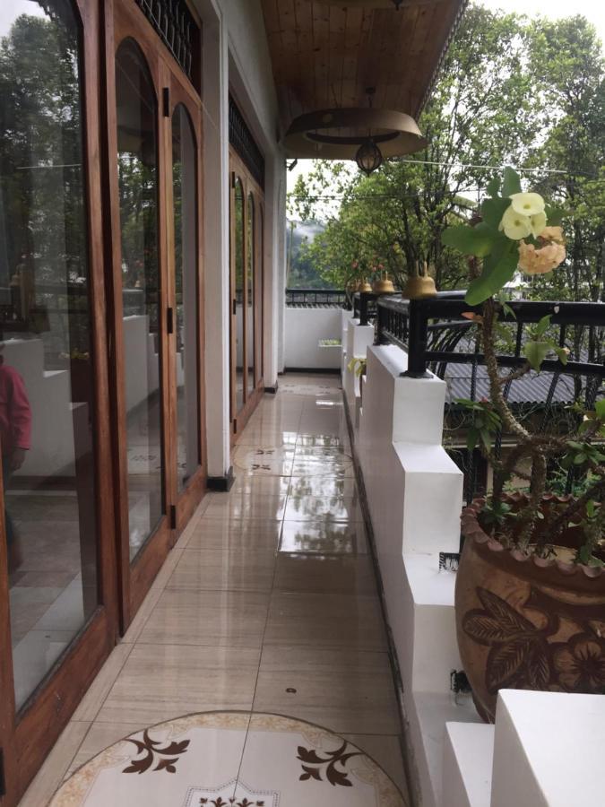 Kandy Ivy Banks Holiday Resort ภายนอก รูปภาพ